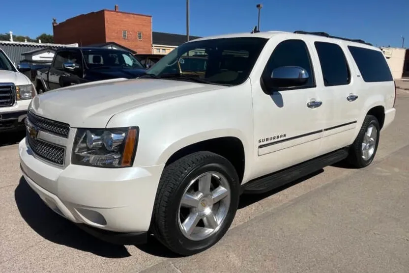 2011 Chevrolet Suburban 1500 LTZ photo 1