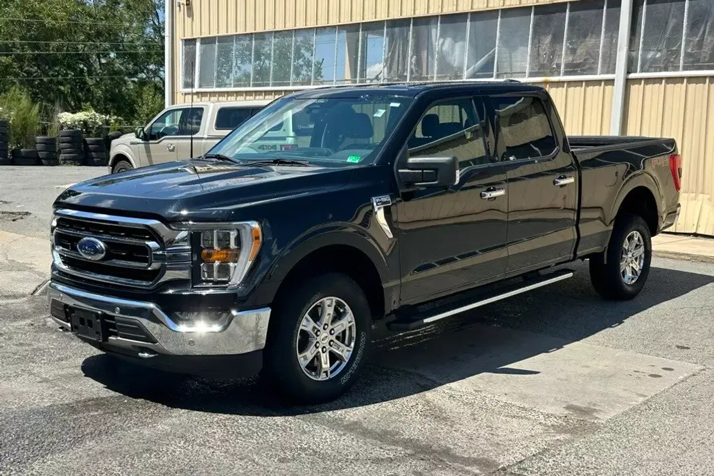2021 Ford F-150 XLT photo 1