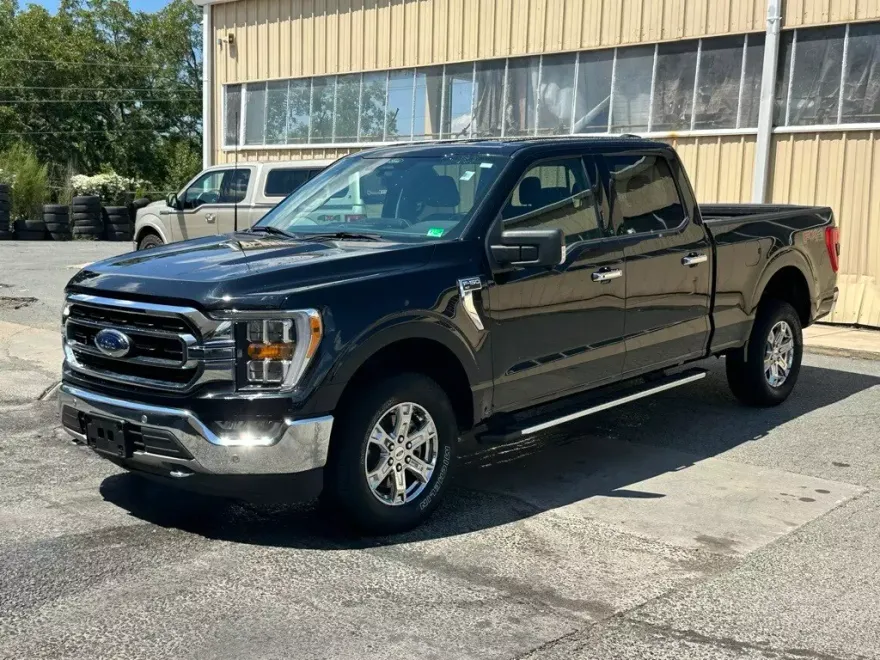 2021 Ford F-150 XLT photo 1