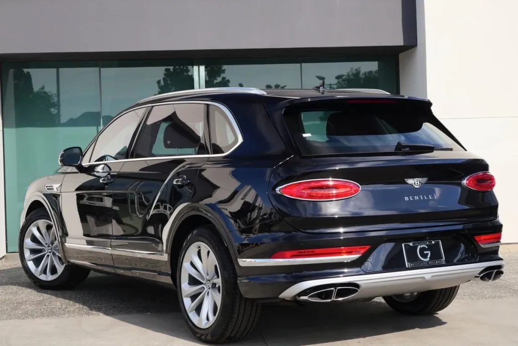 2024 Bentley Bentayga EWB photo 1