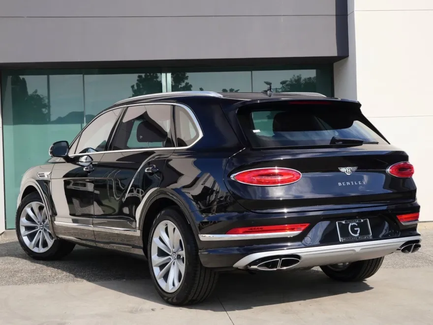 2024 Bentley Bentayga EWB photo 1