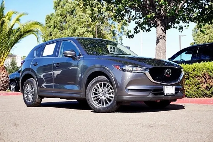 2021 Mazda CX-5 Touring photo 1