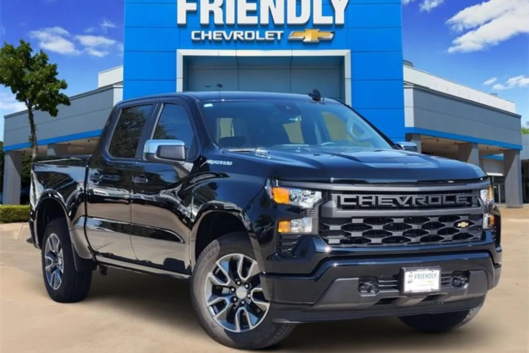 2025 Chevrolet Silverado 1500 Custom photo 1