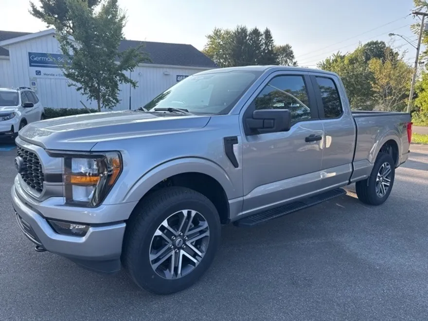 2023 Ford F-150 XL photo 1
