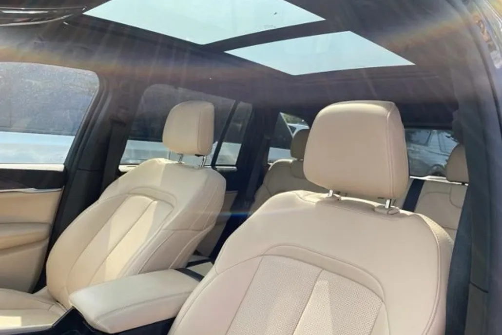 2024 Jeep Grand Cherokee Limited photo 1