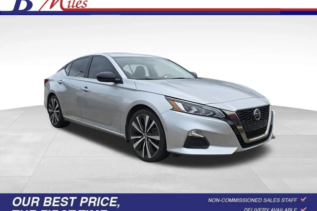 2019 Nissan Altima 2.5 SR photo 1