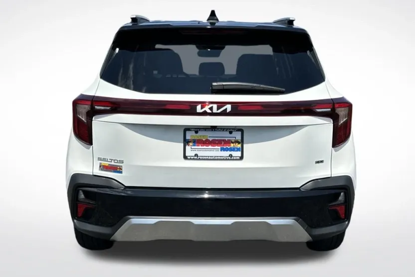 2026 Kia Seltos S photo 1