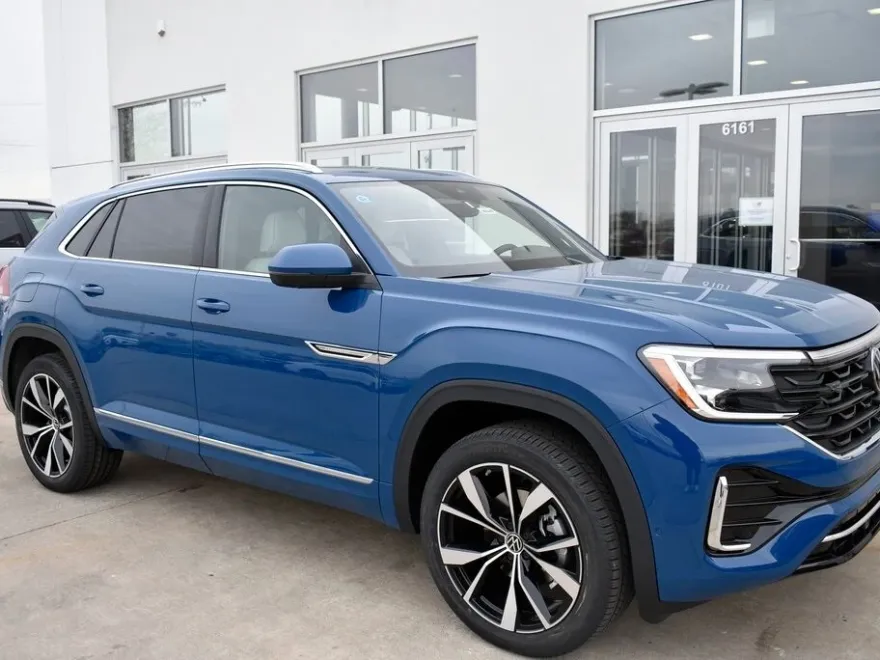 2025 Volkswagen Atlas Cross Sport SEL Premium R-Line photo 1