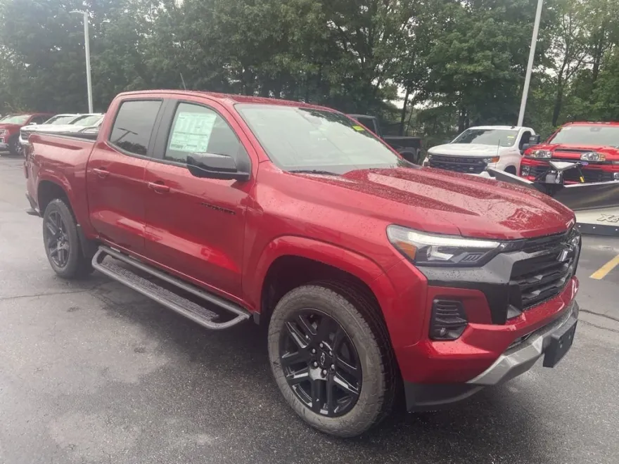 2025 Chevrolet Colorado Z71 photo 1
