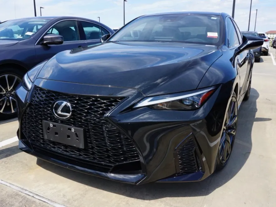 2022 Lexus IS F SPORT photo 1