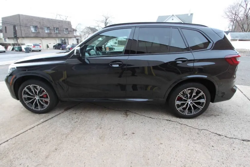 2022 Bmw X5 M50i photo 1