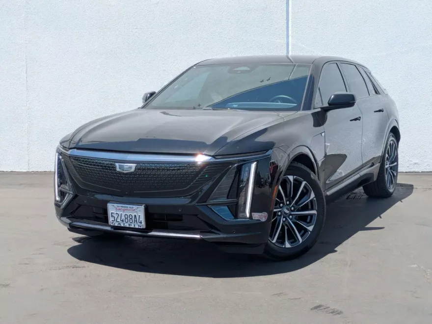 2024 Cadillac XT6 ESV V-Series photo 1