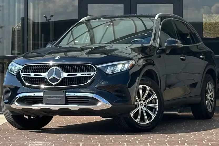 2024 Mercedes Benz GLC 300 photo 1