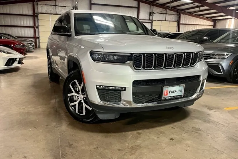 2024 Jeep Grand Cherokee Limited photo 1