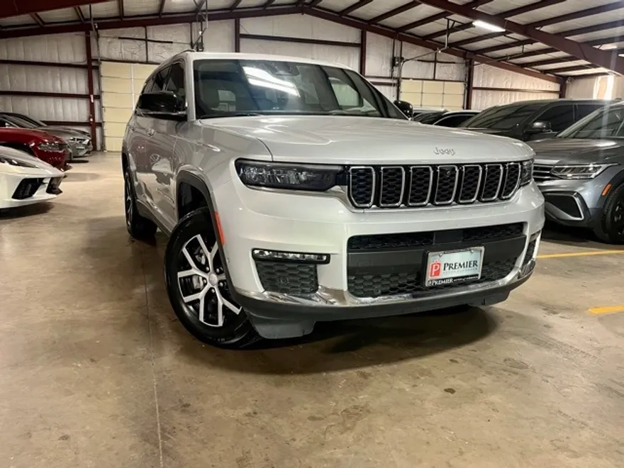 2024 Jeep Grand Cherokee Limited photo 1