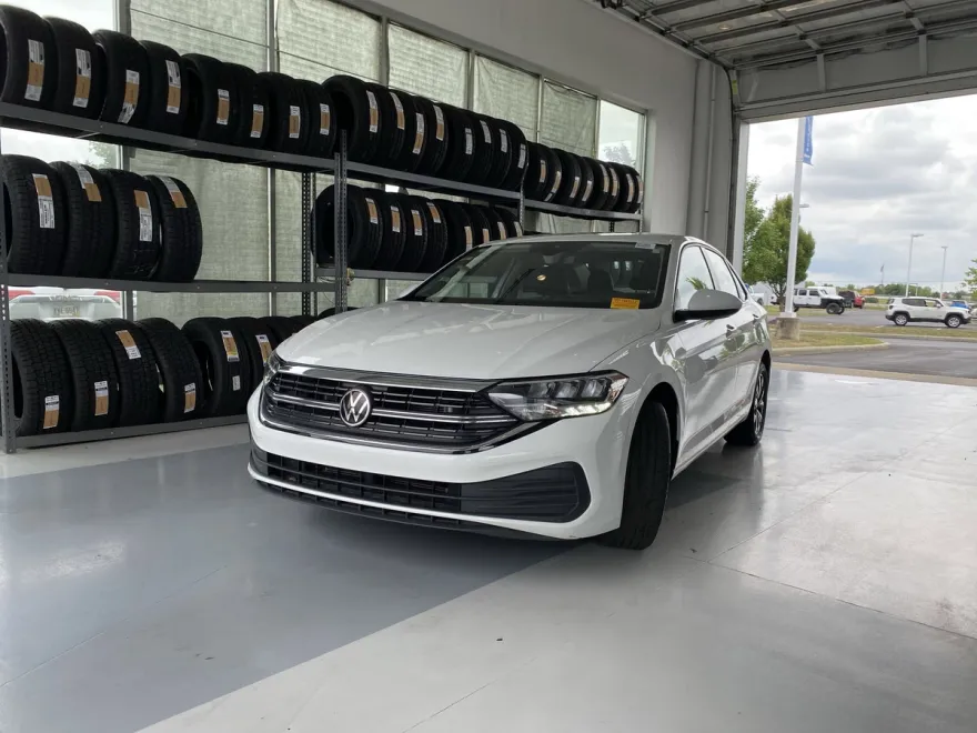2022 Volkswagen Jetta 1.5T S photo 1