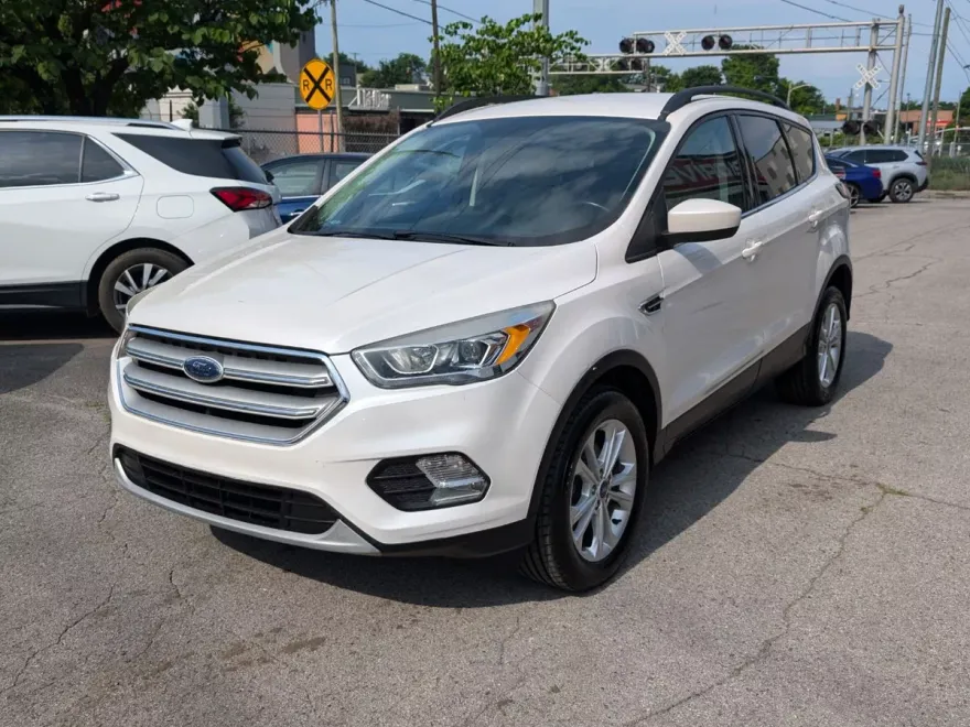 2018 Ford Escape SEL photo 1
