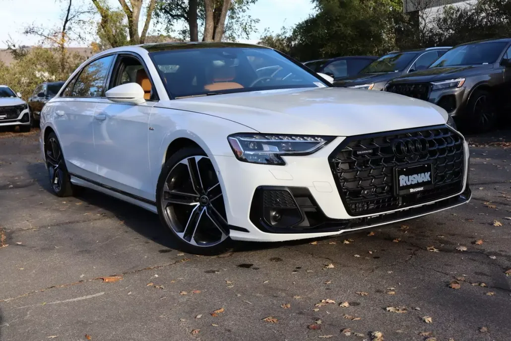 2025 Audi A8 L 55 photo 1
