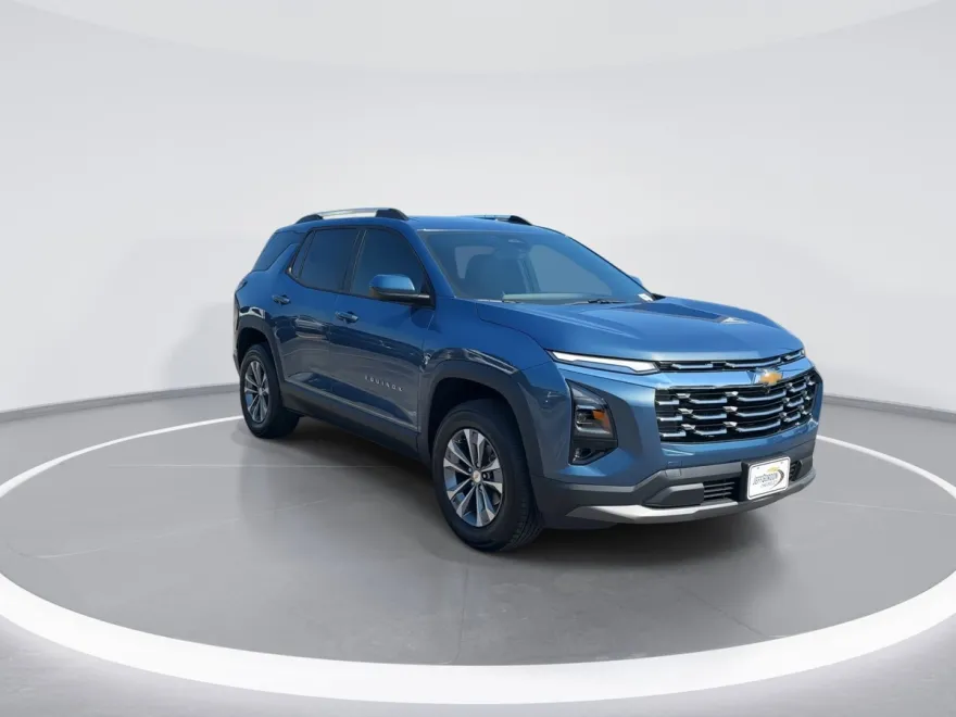 2026 Chevrolet Equinox LT photo 1