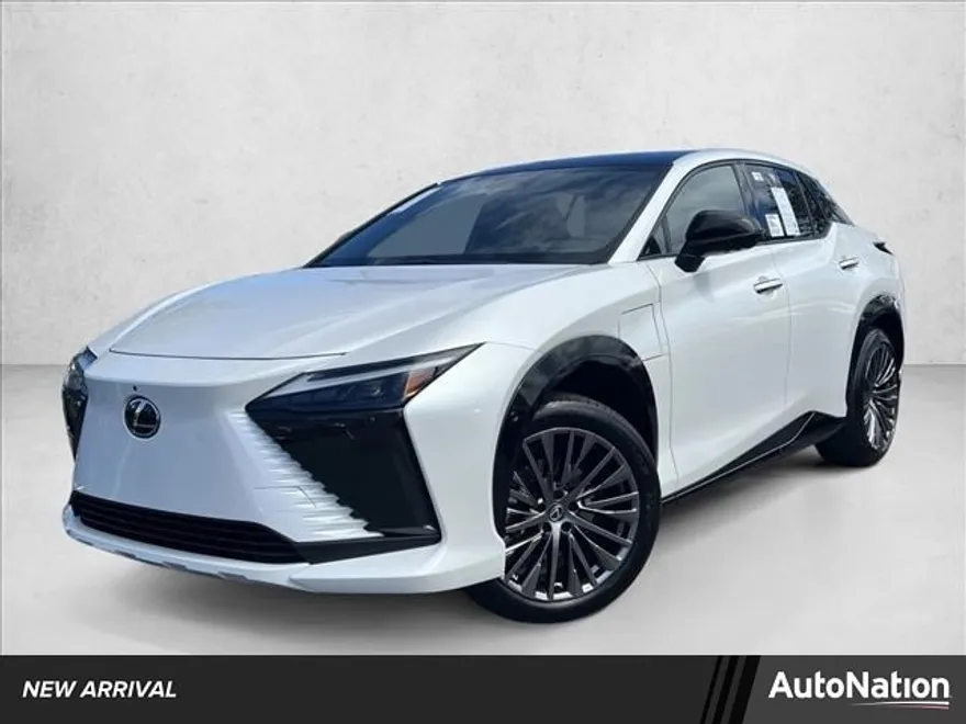 2023 Lexus RZ 450e Luxury photo 1