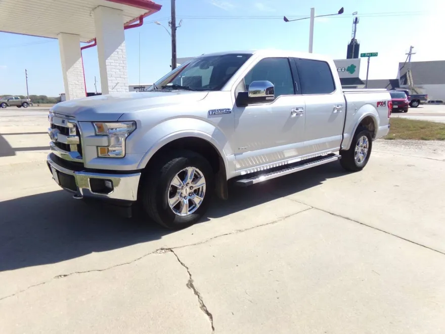 2017 Ford F-150 Lariat photo 1