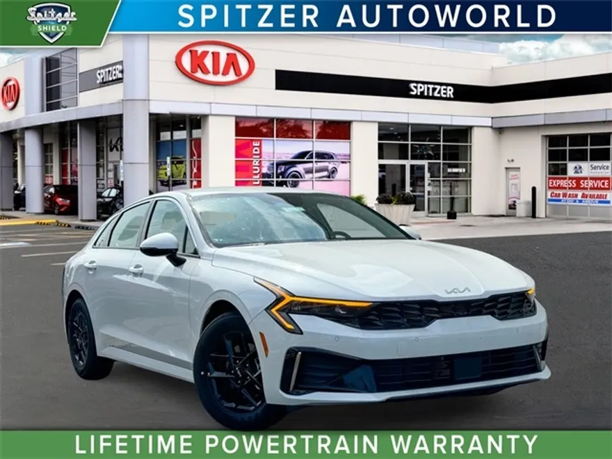 2025 Kia K5 LXS photo 1