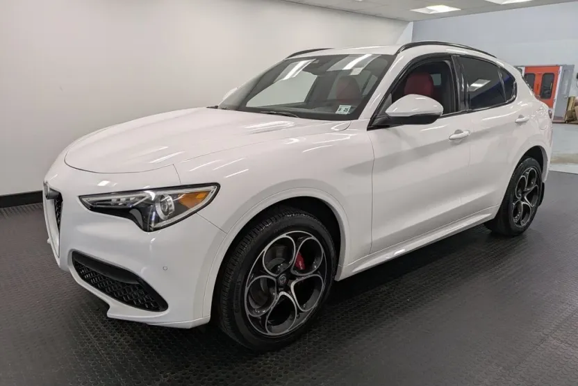 2020 Alfa Romeo Stelvio Ti Sport photo 1
