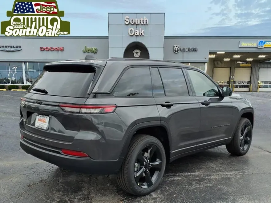 2025 Jeep Grand Cherokee Altitude X photo 1