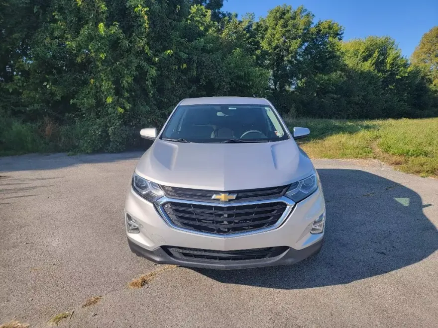 2018 Chevrolet Equinox LT photo 1