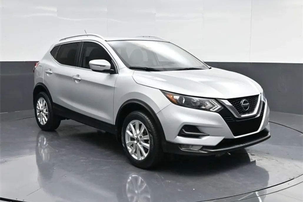 2021 Nissan Rogue Sport SV photo 1