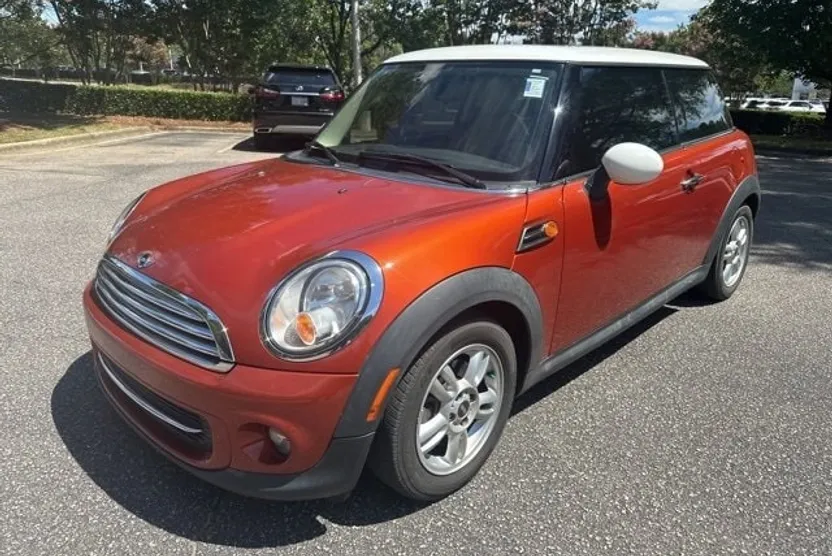 2013 Mini Cooper 2 Door Hardtop photo 1