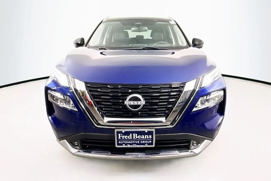 2022 Nissan Rogue Platinum photo 1
