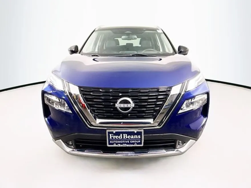 2022 Nissan Rogue Platinum photo 1
