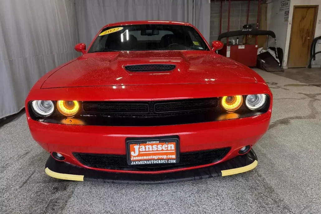 2022 Dodge Challenger GT photo 1