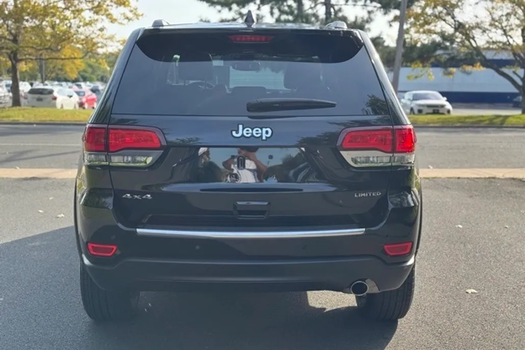2021 Jeep Grand Cherokee Limited photo 1