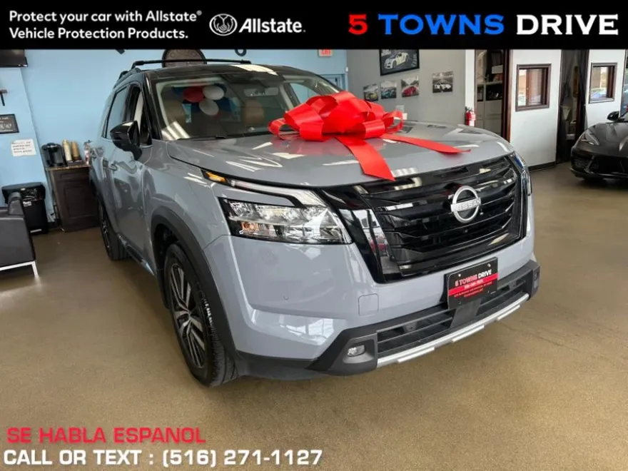 2023 Nissan Pathfinder Platinum photo 1