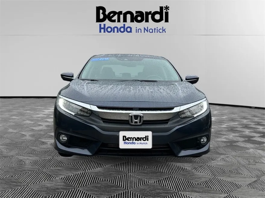 2016 Honda Civic Touring photo 1