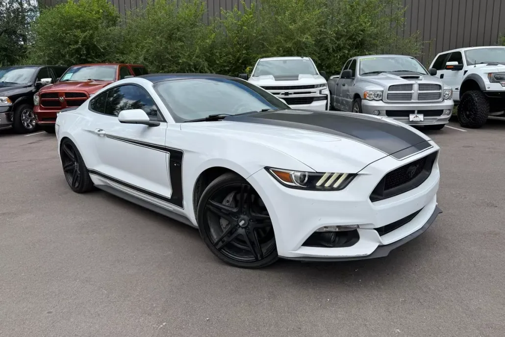 2016 Ford Mustang GT photo 1