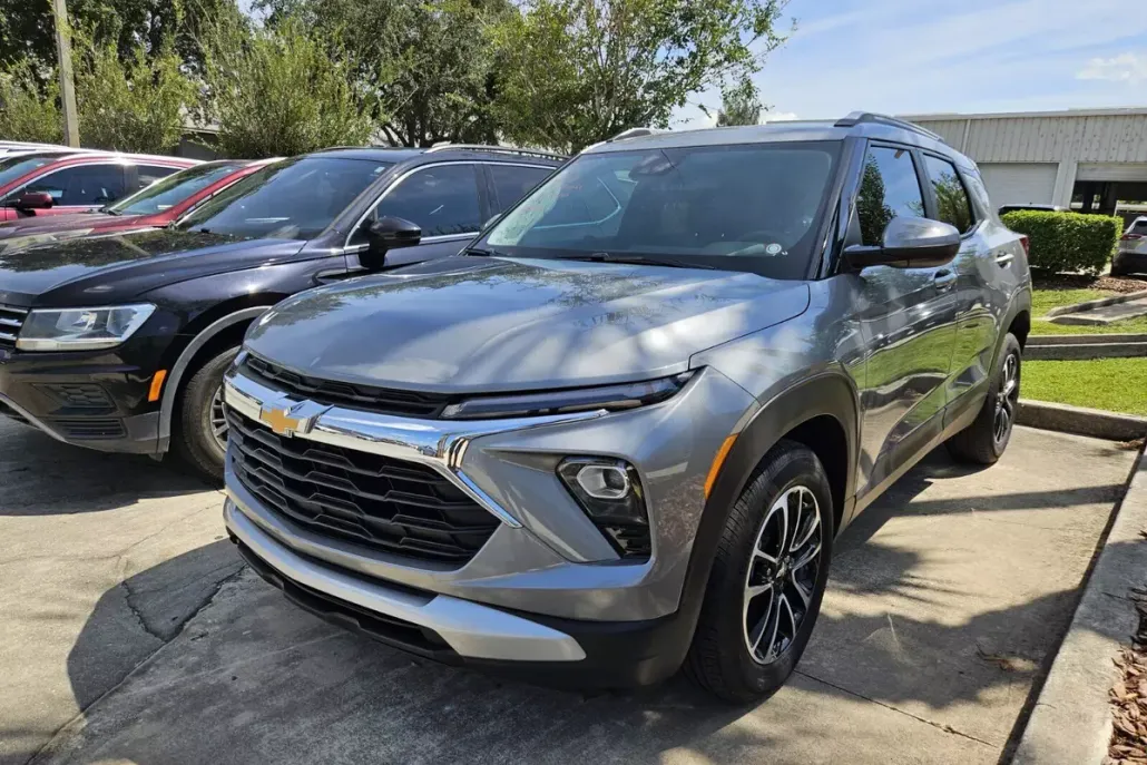 2024 Chevrolet Trailblazer LT photo 1