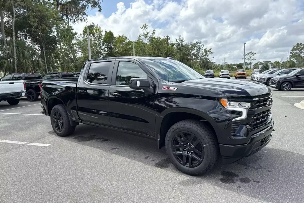 2026 Chevrolet Silverado 1500 RST photo 1