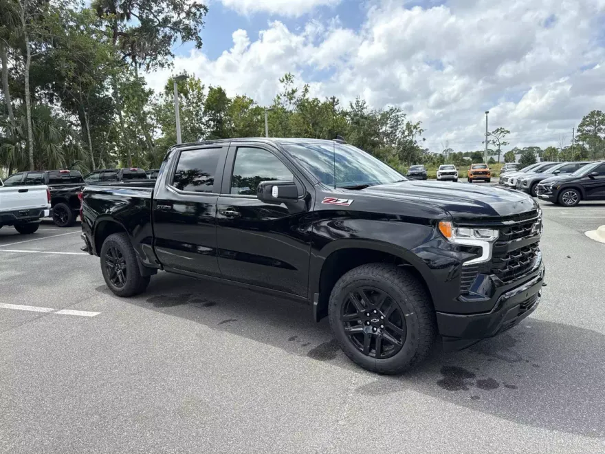 2026 Chevrolet Silverado 1500 RST photo 1