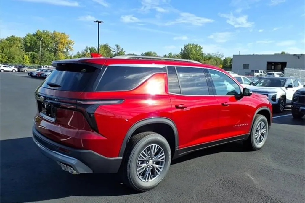 2026 Chevrolet Traverse photo 1