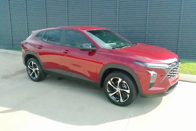 2024 Chevrolet Trax photo 1