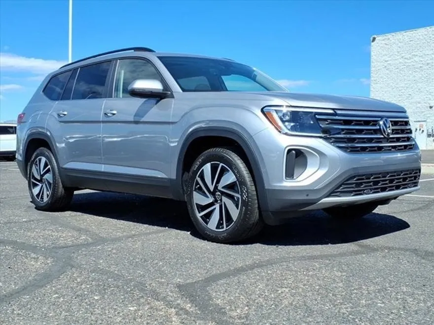 2026 Volkswagen Atlas SE Technology photo 1