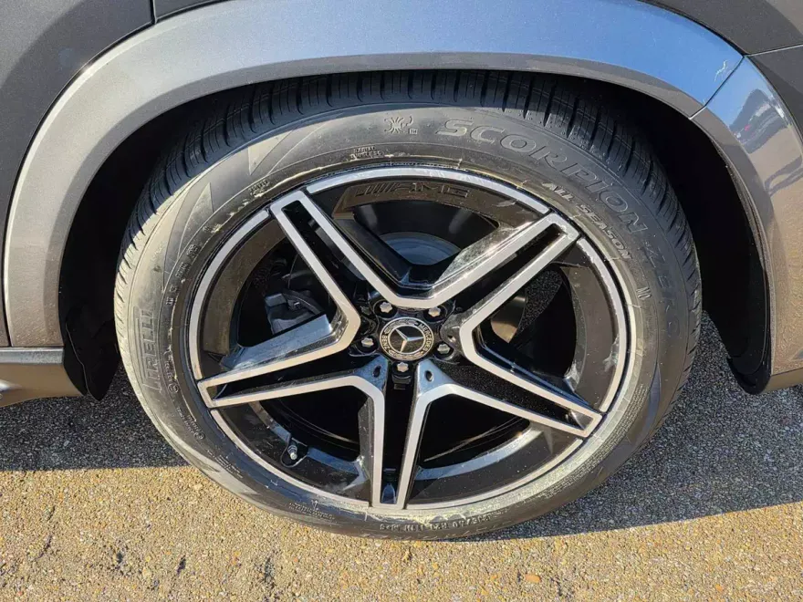 2023 Mercedes Benz GLS 450 4MATIC photo 1
