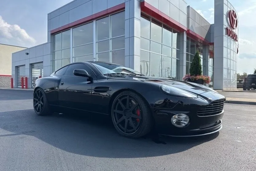 2005 Aston Martin Vanquish AMV03 photo 1