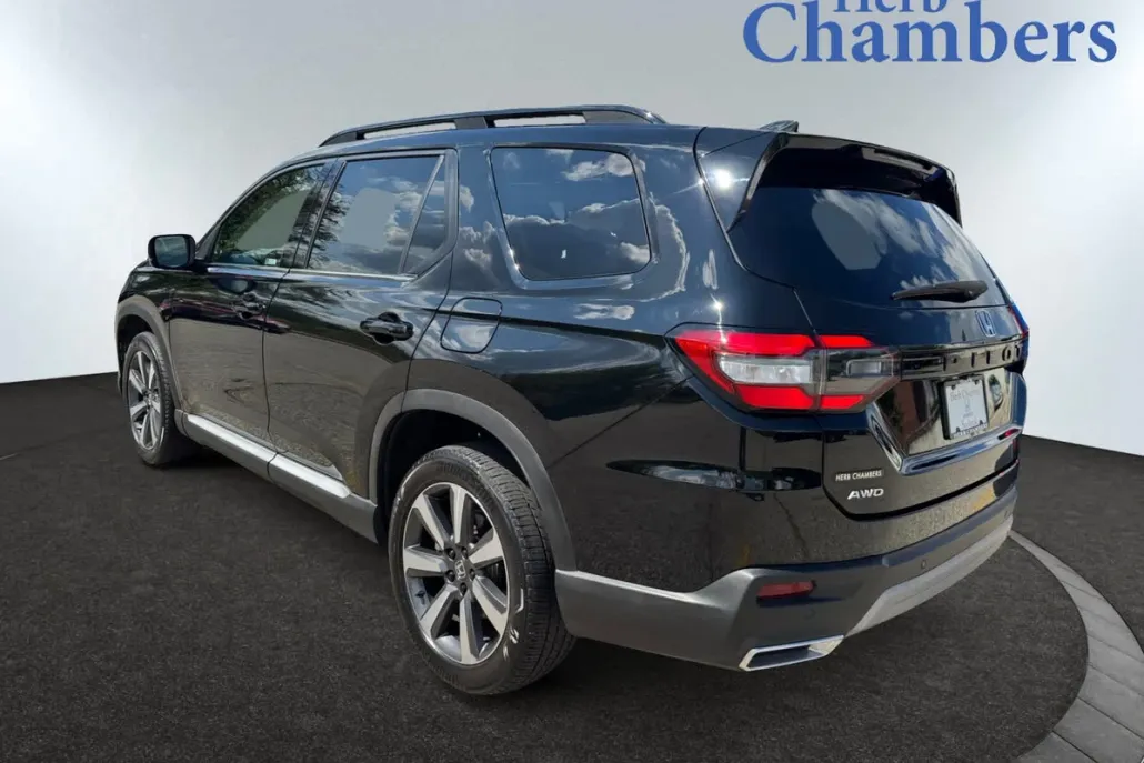2023 Honda Pilot Elite photo 1