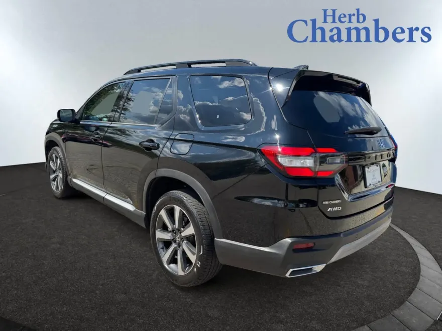 2023 Honda Pilot Elite photo 1