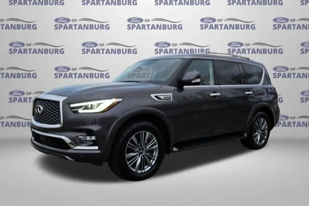 2022 Infiniti QX80 Luxe photo 1