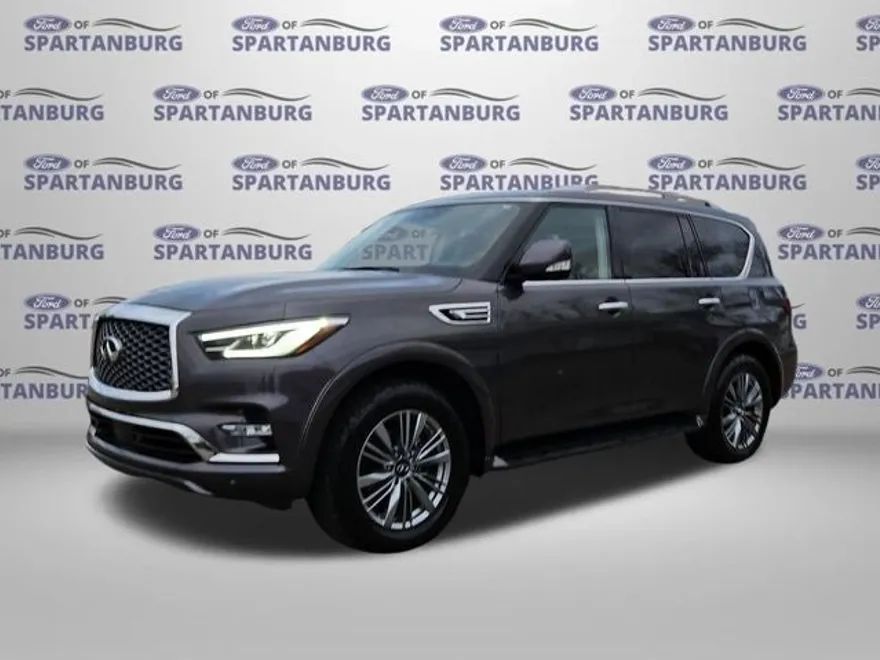 2022 Infiniti QX80 Luxe photo 1